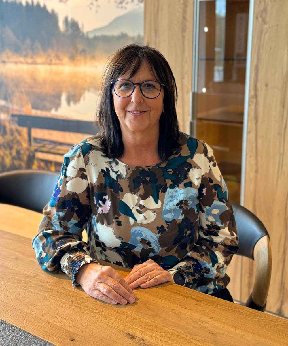 Anna_Müller_Putz_Moebel_Team